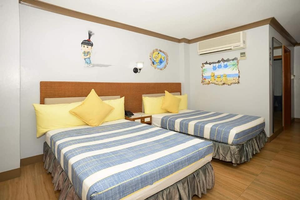 The Golden Pine Hotel Багио Экстерьер фото
